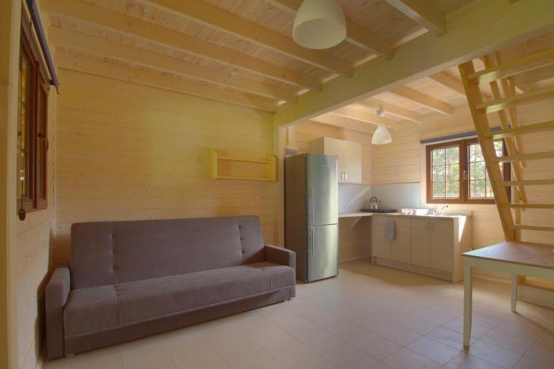 Lodge Na 102