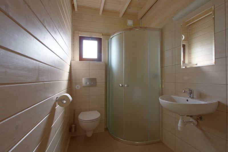 Lodge Na 102