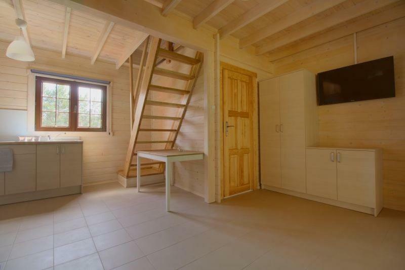 Lodge Na 102 *